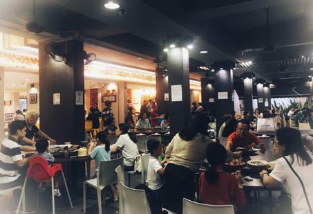 每去坡国胖十斤……告诉你，没在怕的！