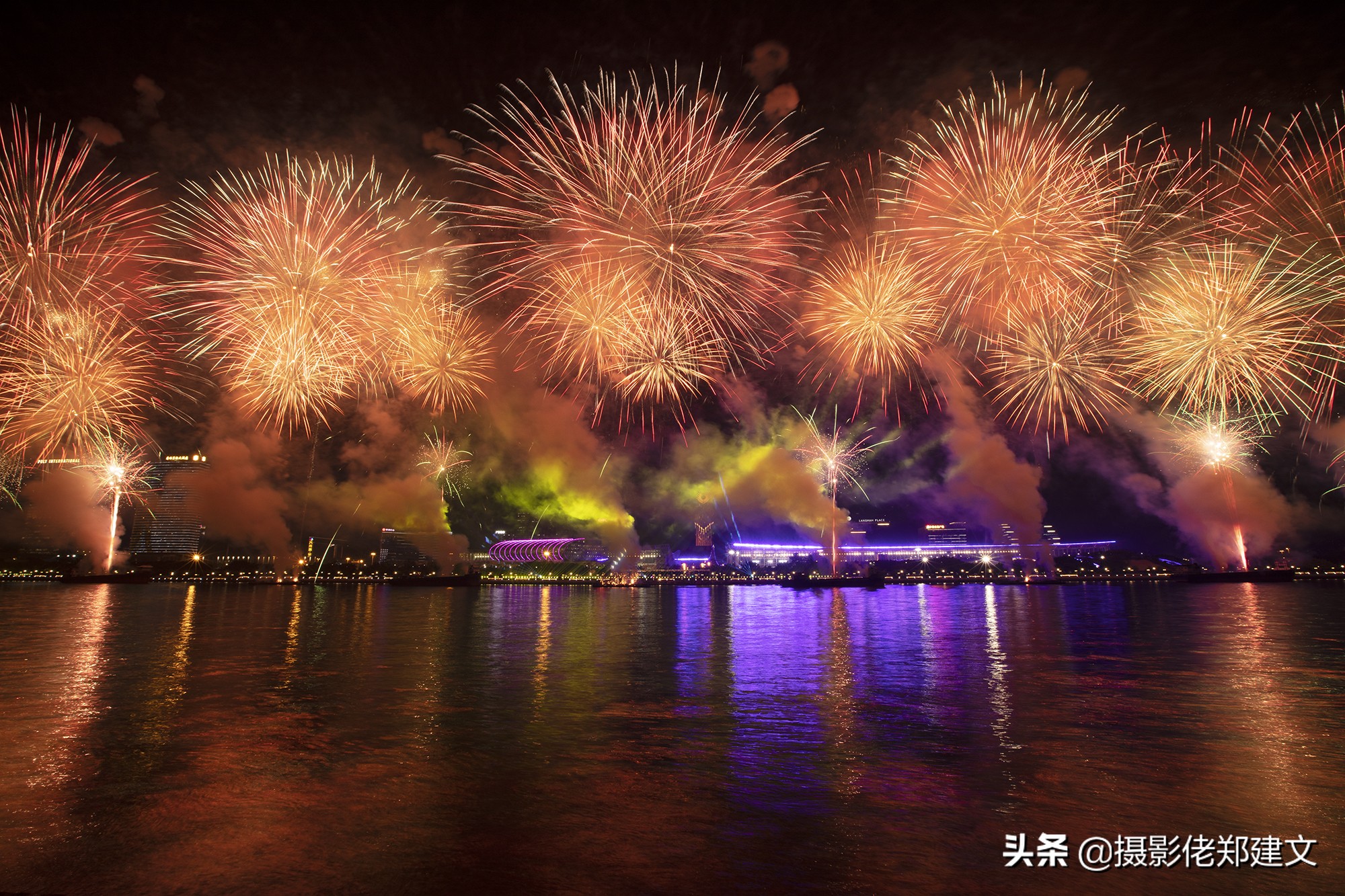 广州市70周年烟花汇演,70周年联欢晚会烟花视频