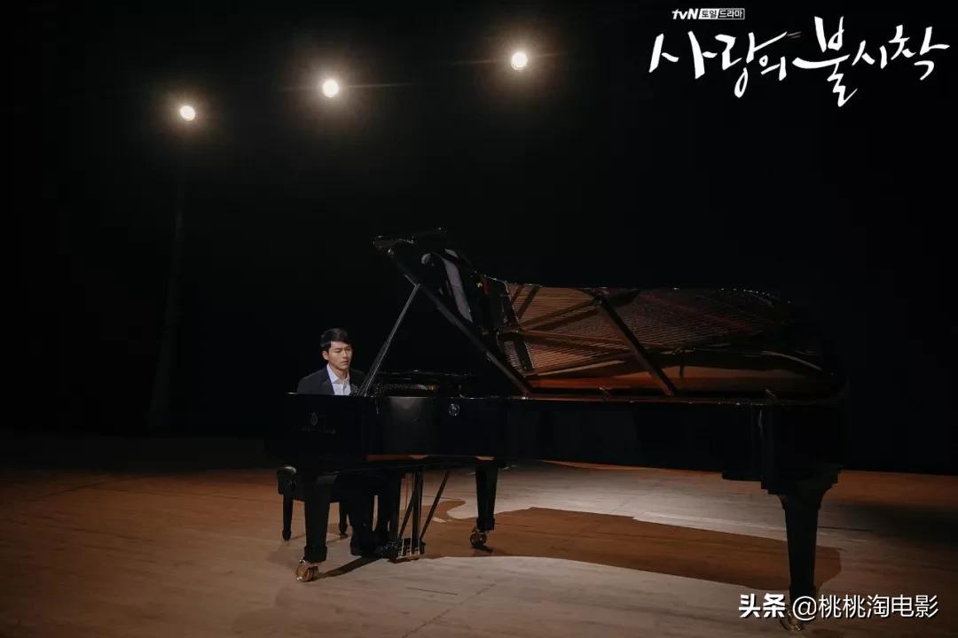 连朋友老妈都超上瘾的高甜剧《爱的迫降》，情人节就选择她吧
