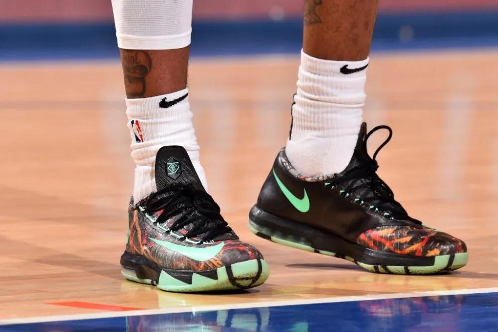 盘点nba球星上脚球鞋杜兰特篇,nba球员上脚的球鞋欧文