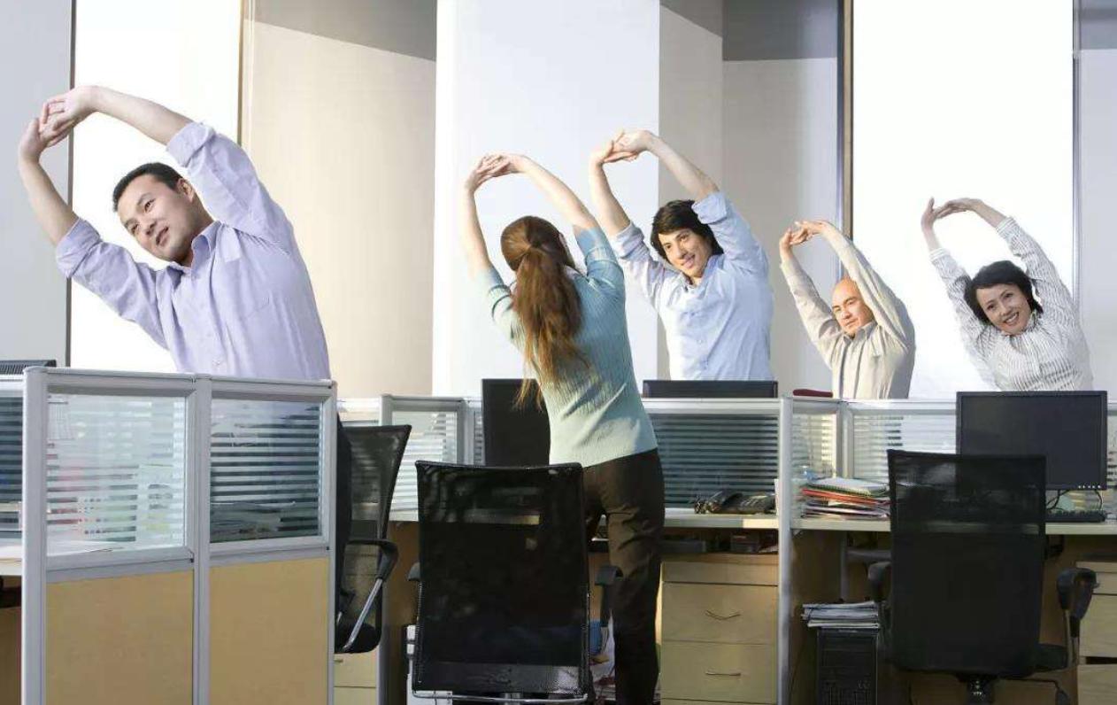 脖子后面的筋一按咔咔响怎么回事,颈椎病脖子里面咔咔响怎么回事