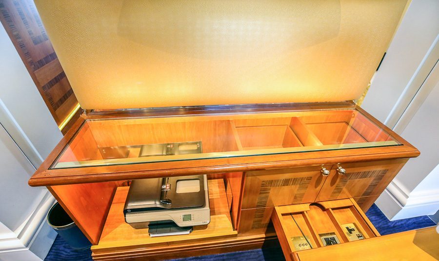 迪拜帆船酒店一晚普通房,迪拜帆船七星级酒店大套房