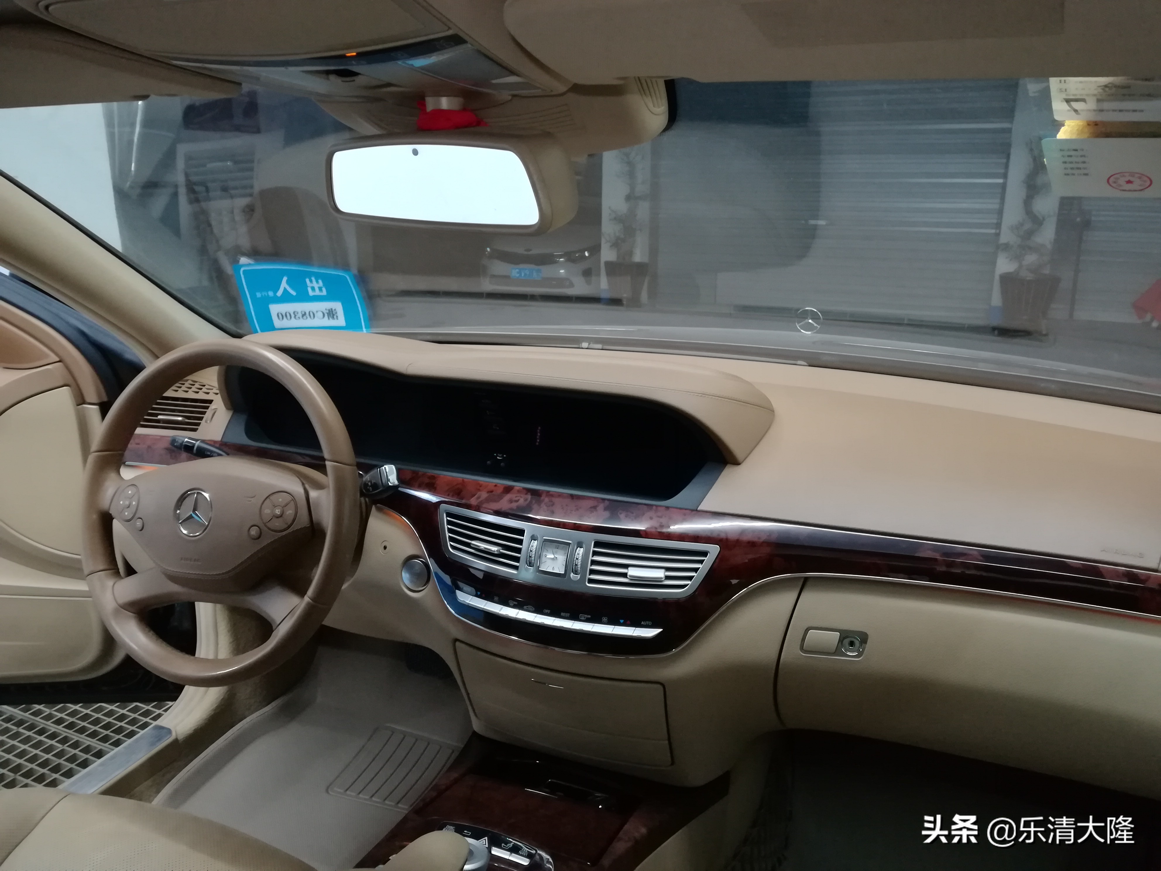 奔驰s350门边镀铬条,奔驰s350座椅清洗翻新