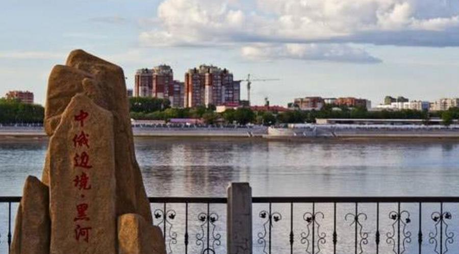 国内距俄罗斯最近的城市：不少小伙娶到洋媳妇，遍地是金发美女