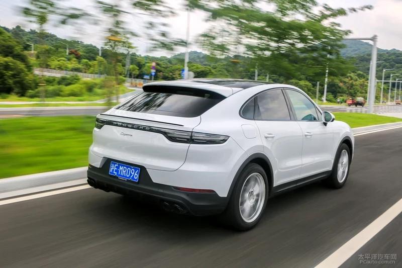 保时捷2024款卡宴coupe石英灰街拍,保时捷卡宴coupe2024款音响效果