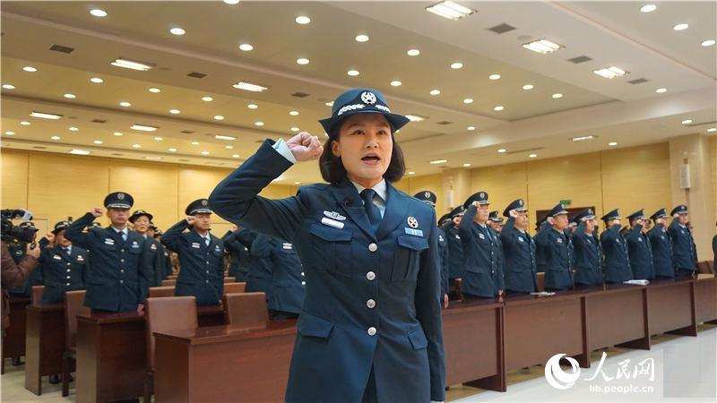 军队文职为啥这么难考,考军队文职到底有多难