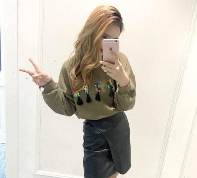 时尚无敌的皮裙，穿出你自己的味道