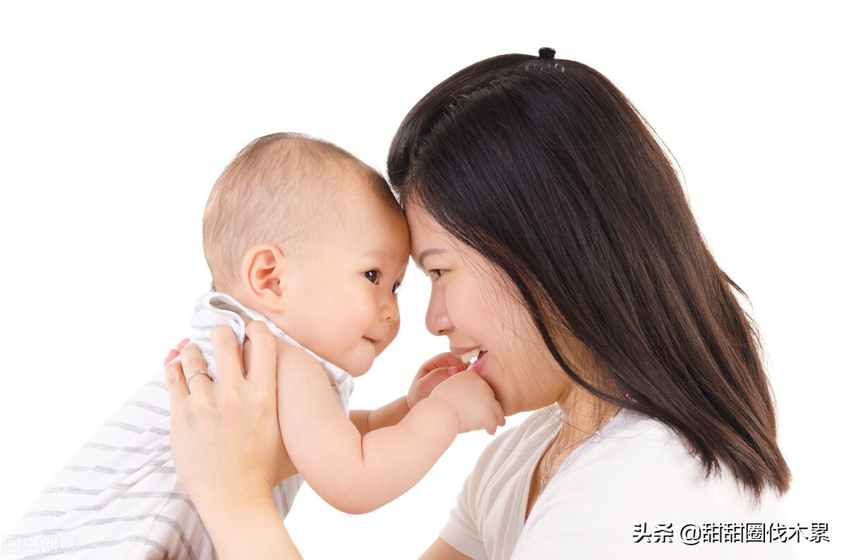 新生儿白天睡觉晚上闹怎么调整,晚上闹觉的婴儿怎么哄睡