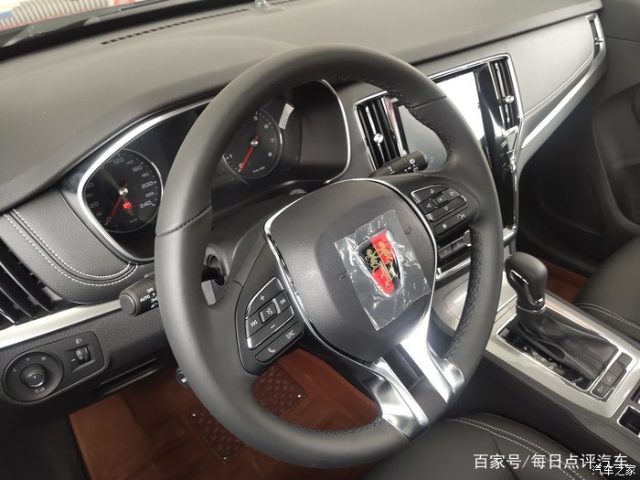 荣威RX5的减震硬吗？6789公里后，车主说了缺点和小毛病