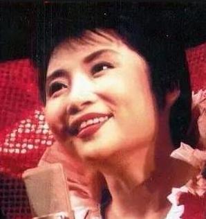 功成名就的李娜为什么会选择出家,出家李娜个人资料