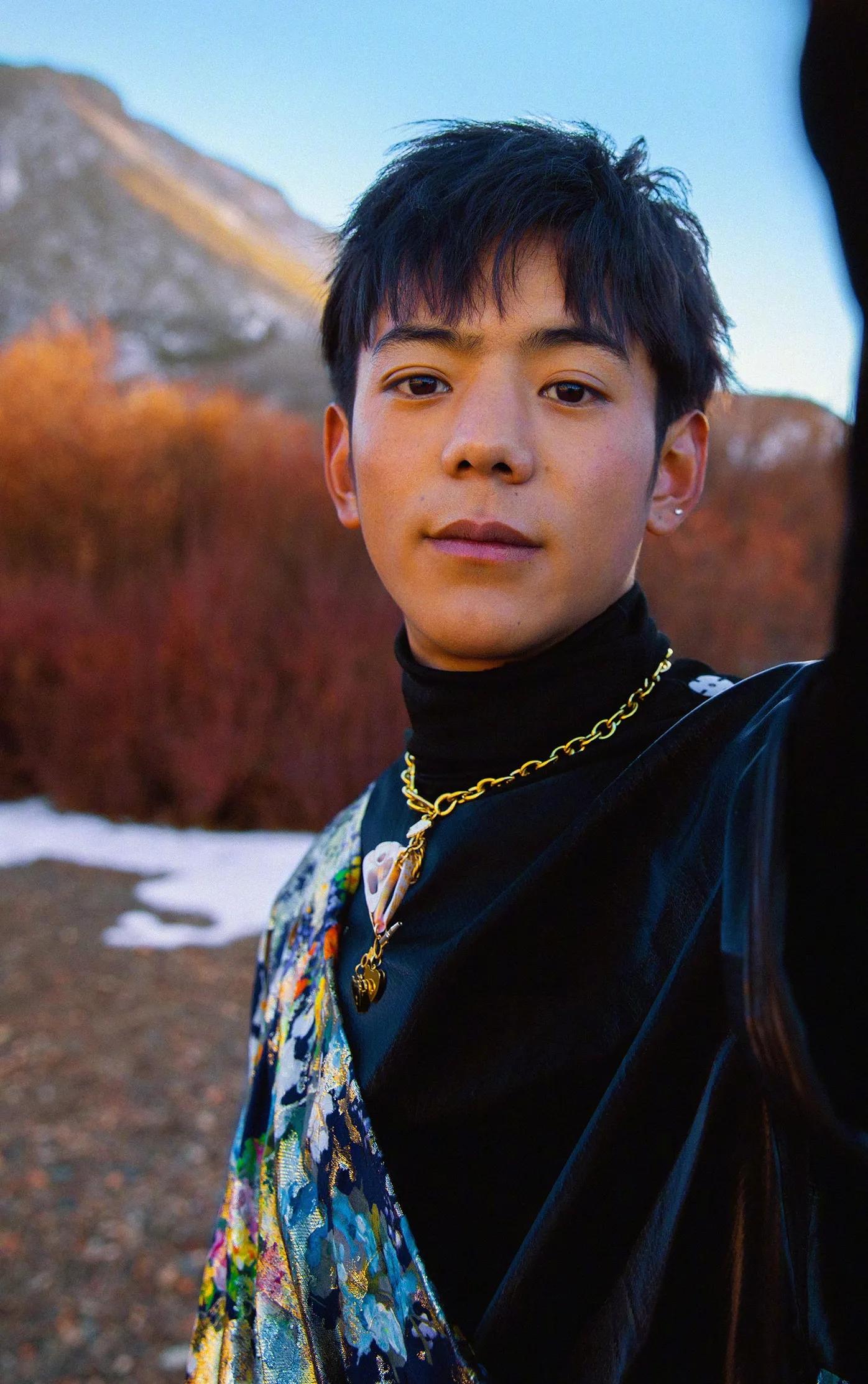 丁真帅气写真照片,丁真同款写真