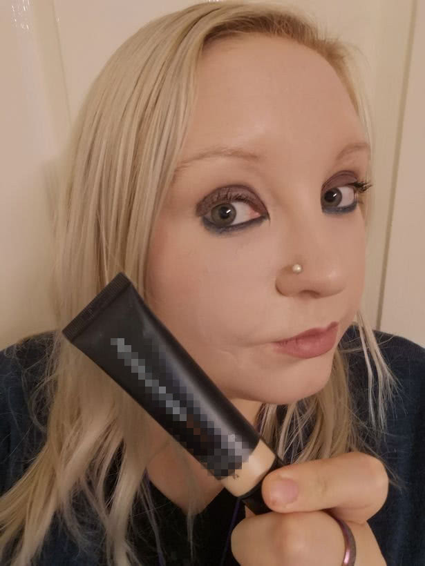 5岁女孩长水痘,成年人长水痘留下红印