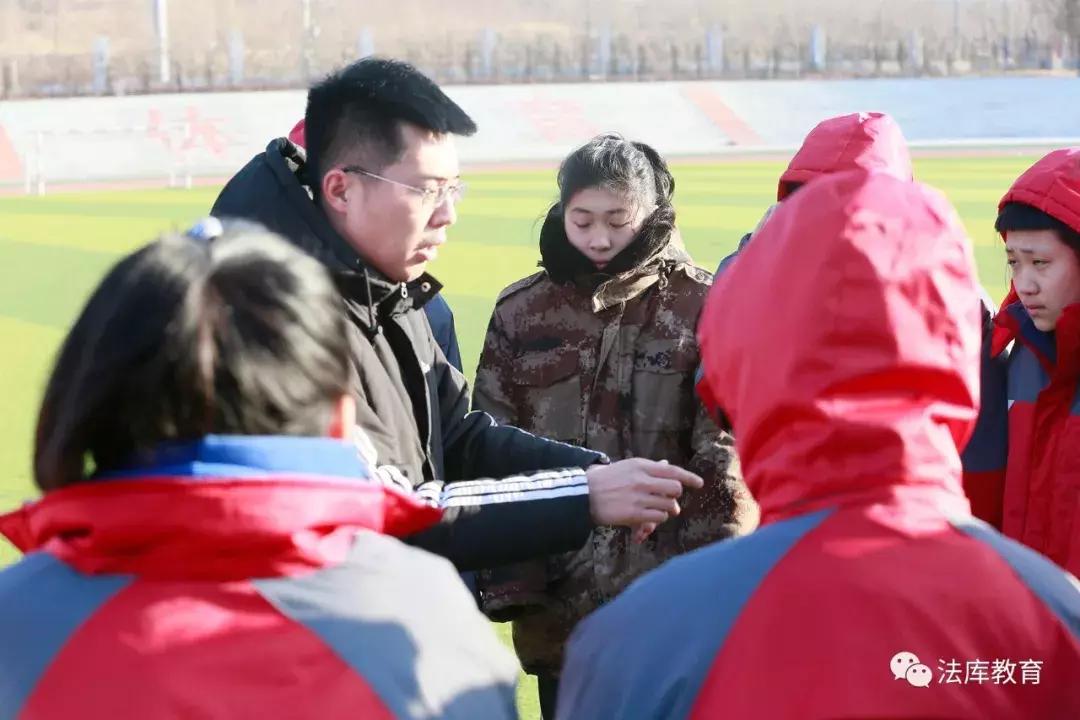 全国校园足球满天星训练营,全国青少年冬季足球训练营