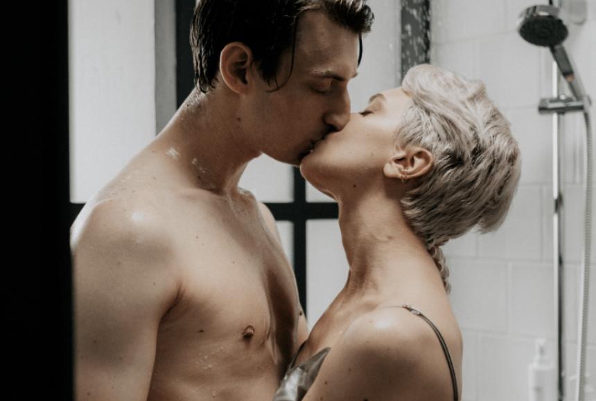 无性婚姻，只能忍吗？性冷淡的原因其实和“性能量压抑”有关