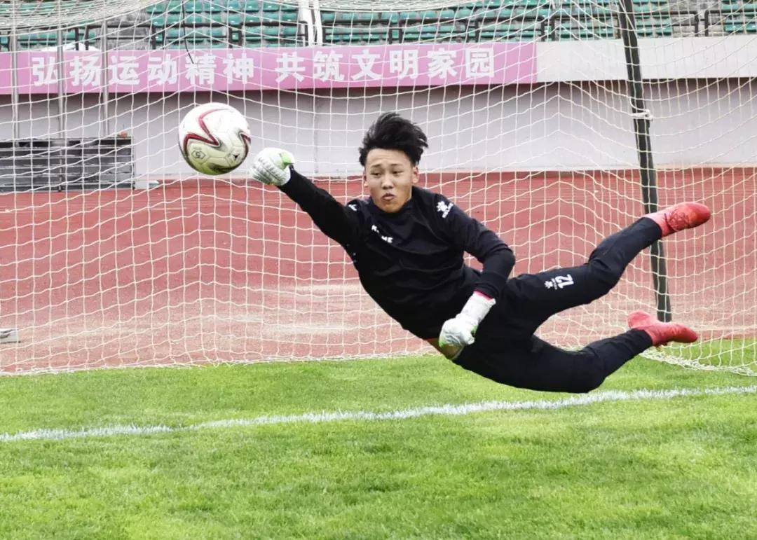 中国珲春市-朝鲜罗先市缔结友好城市关系二十周年青少年足球赛开赛