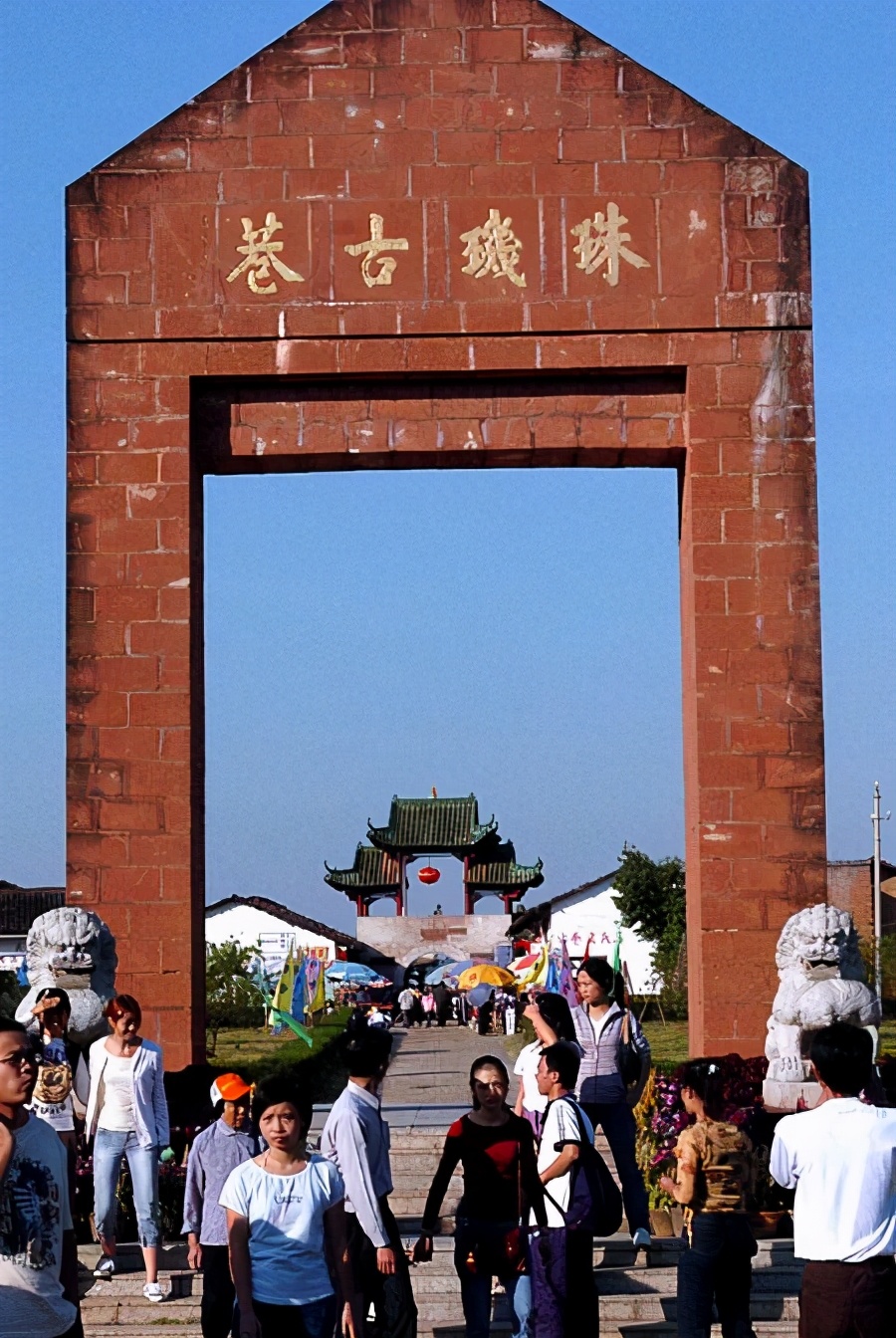 探秘姓氏文化的起源与发展，追寻姓氏文化中的那些精彩片刻