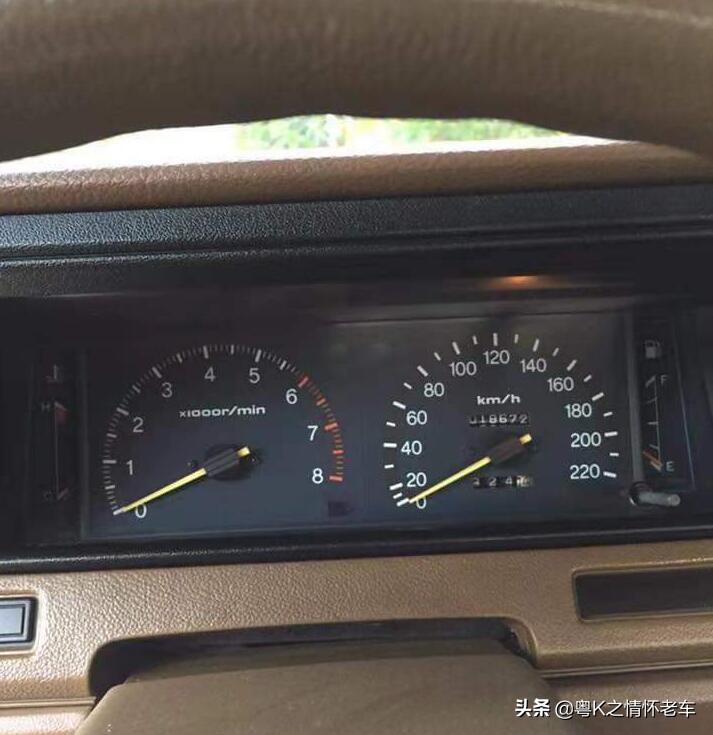 哪一代丰田皇冠比较经典,2016年皇冠和2018年皇冠对比