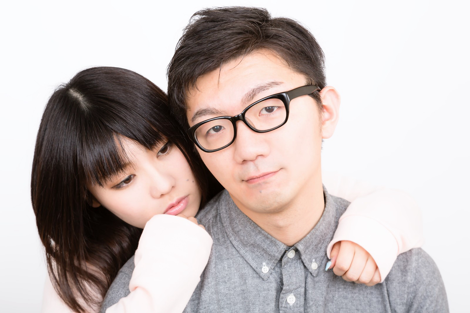 发现老公和别人暧昧，先别急着离婚，三招让你从容应对