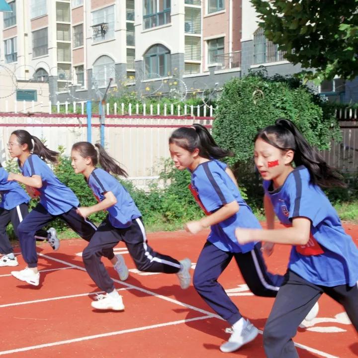 潍坊光正·潍州外国语学校童心向*党**，超越梦想。2021年秋季运动会掠影