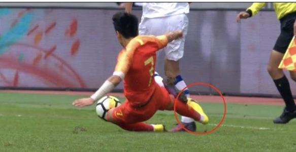 盘点国内足坛的暴力斗殴事件,中国足球飞踹日本球员图文