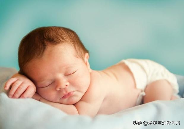 什么原因会导致小孩眼屎很多,最近宝宝的眼屎多是怎么回事