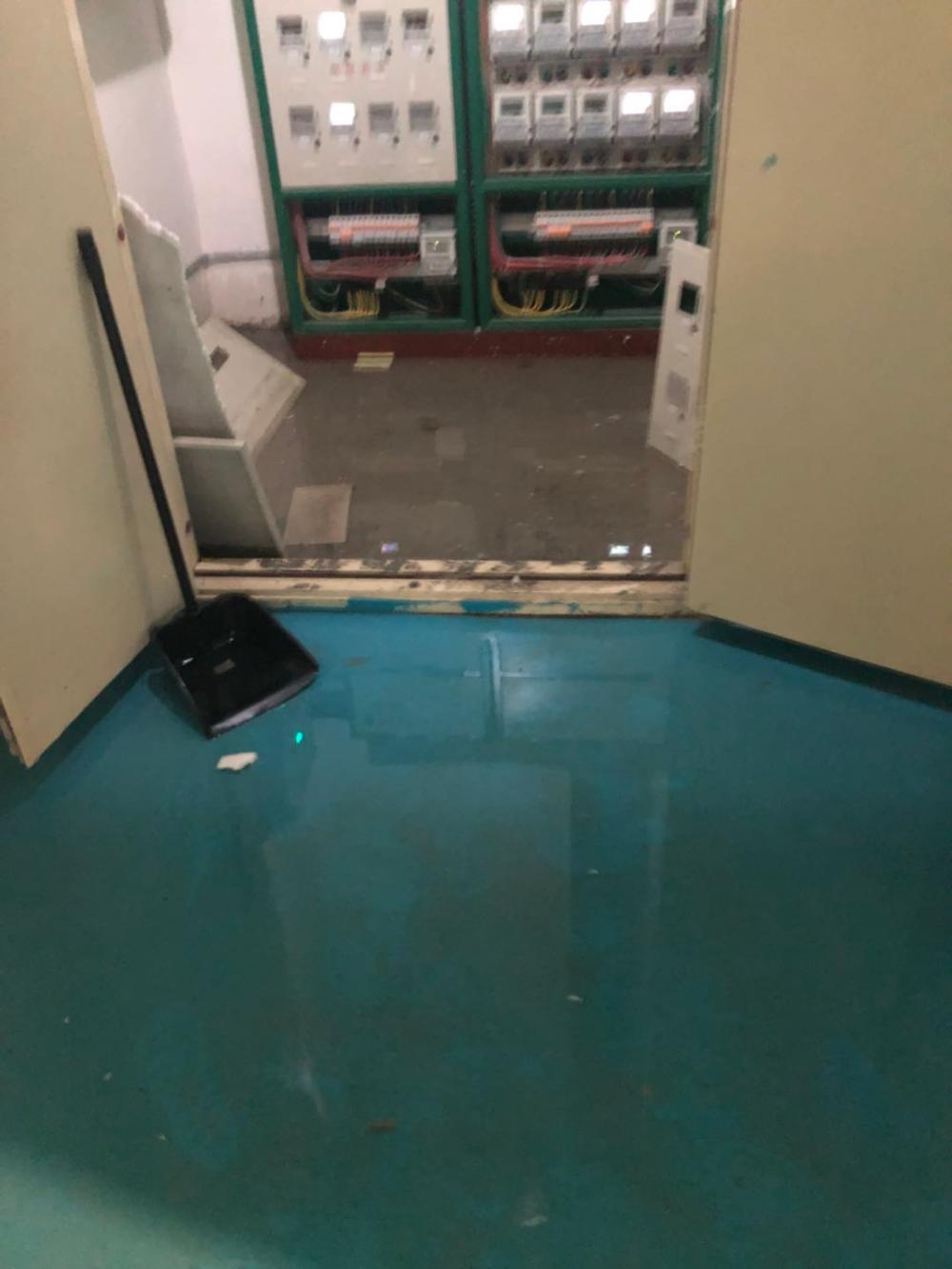 中海锦江城漏水,成都中海锦江城屋顶漏水