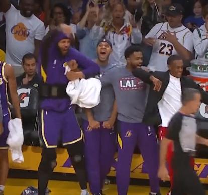 杜德利为湖人保驾护航视频,杜德利被隔扣