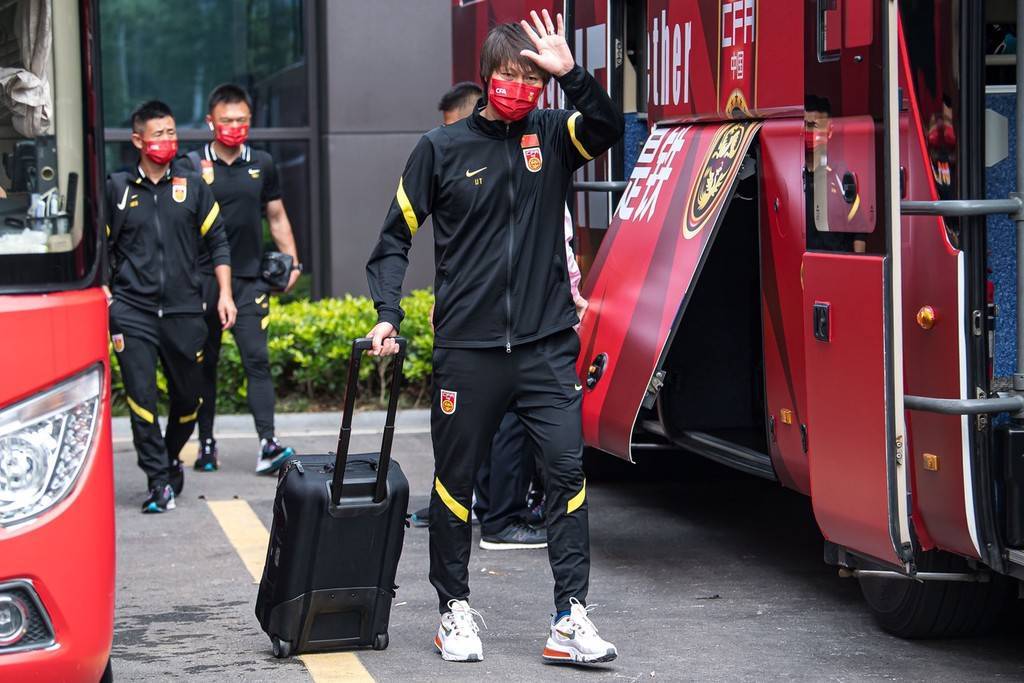 包吃、包住、如果再包输，国足不得被喷死，叙利亚半夜都得笑醒