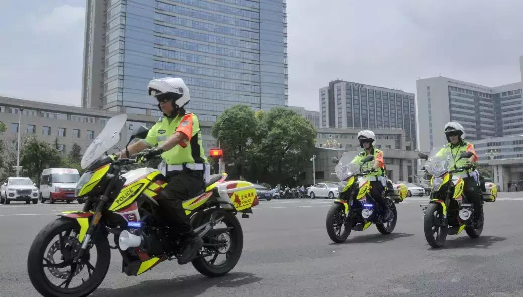 盐城gai上的斜杠男青年,盐城gai网红