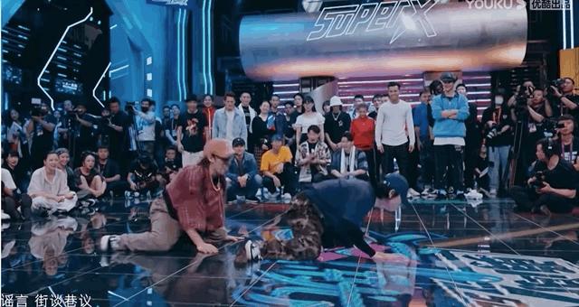 这就是街舞第四季王一博炸场,这就是街舞4张艺兴王一博开场