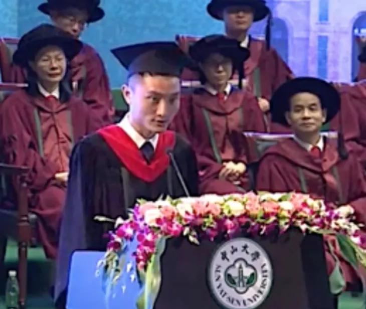 2008年理科状元的现状,用脚考试的高考状元