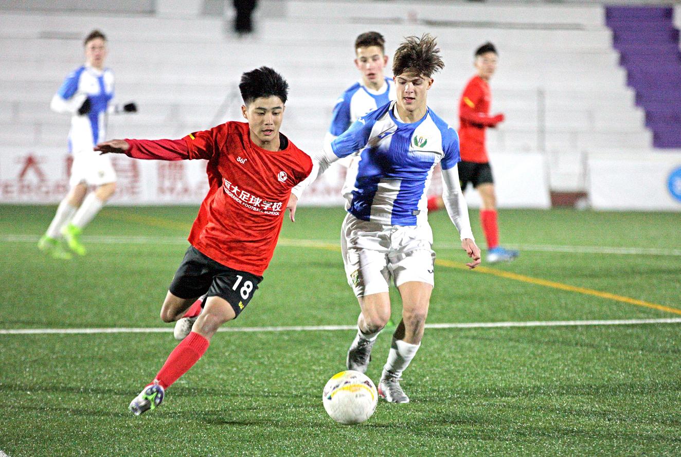 世上只有妈妈好踢球,世上只有妈妈好足球比赛