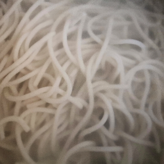 炒米线米线冷水泡还是开水泡,炒米线用热水泡还是冷水泡呢