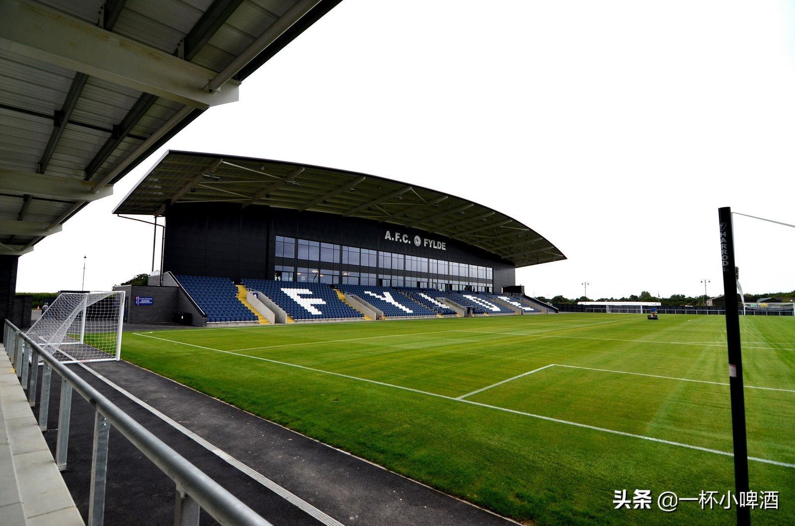 英格兰第四级别联赛专业球场,观看英格兰第8级别联赛