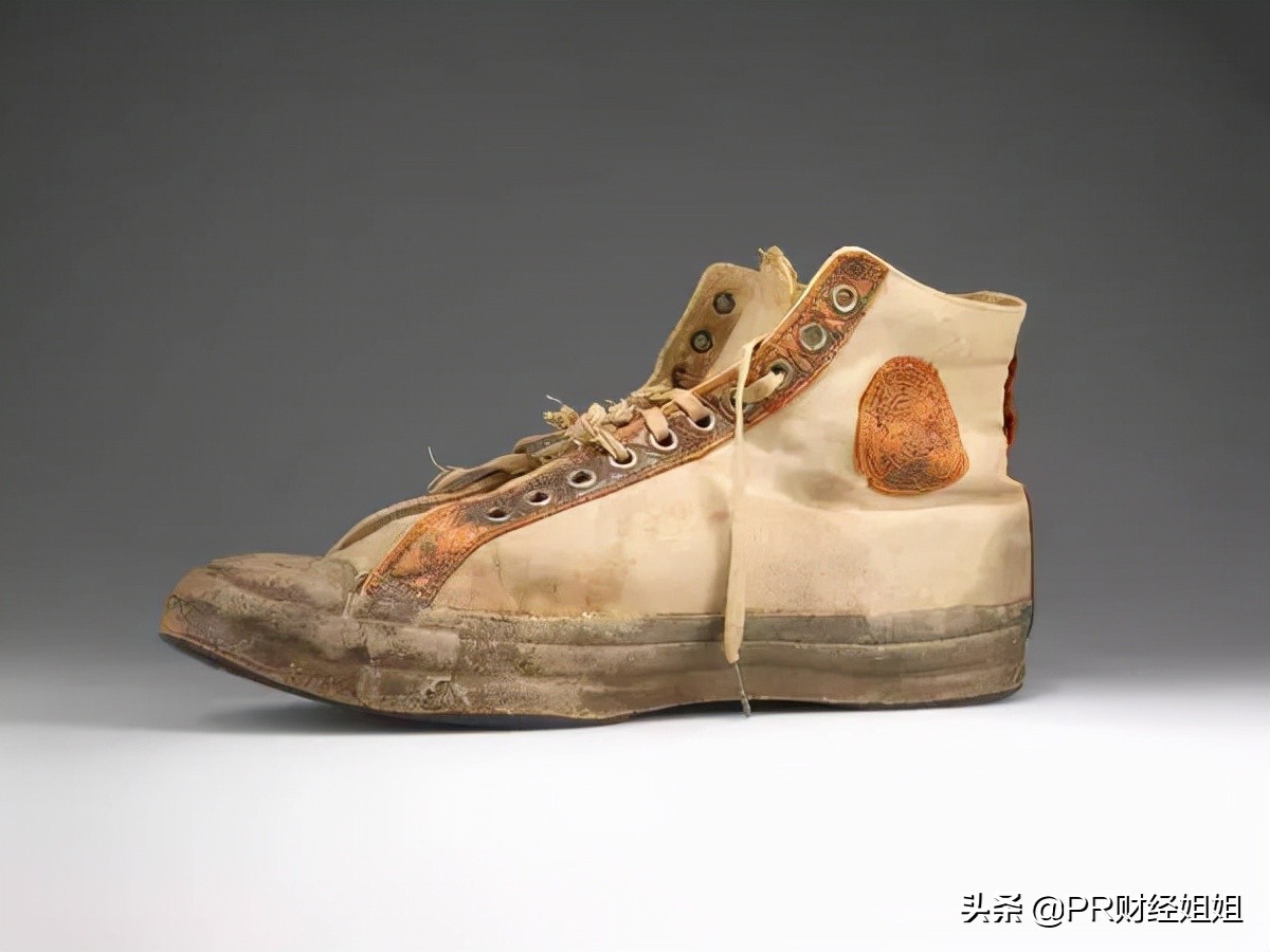 匡威第一双篮球鞋,匡威一百年前