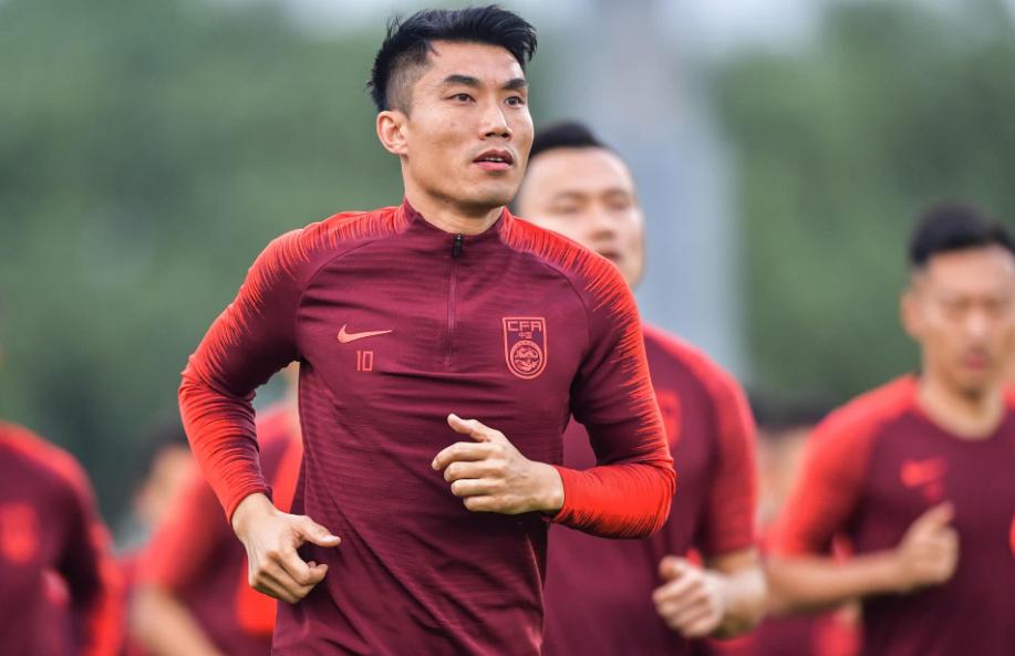 武磊和孙兴霖比赛,武磊的水平离孙兴慜还有多远