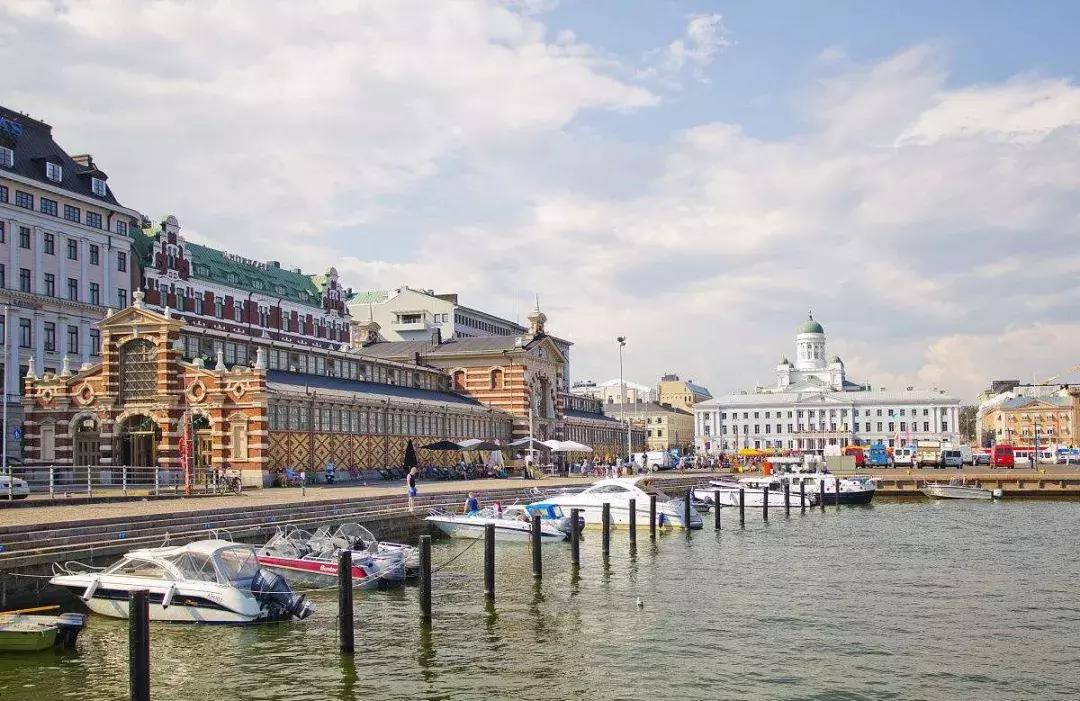 芬兰共和国国父,芬兰共和国的资料