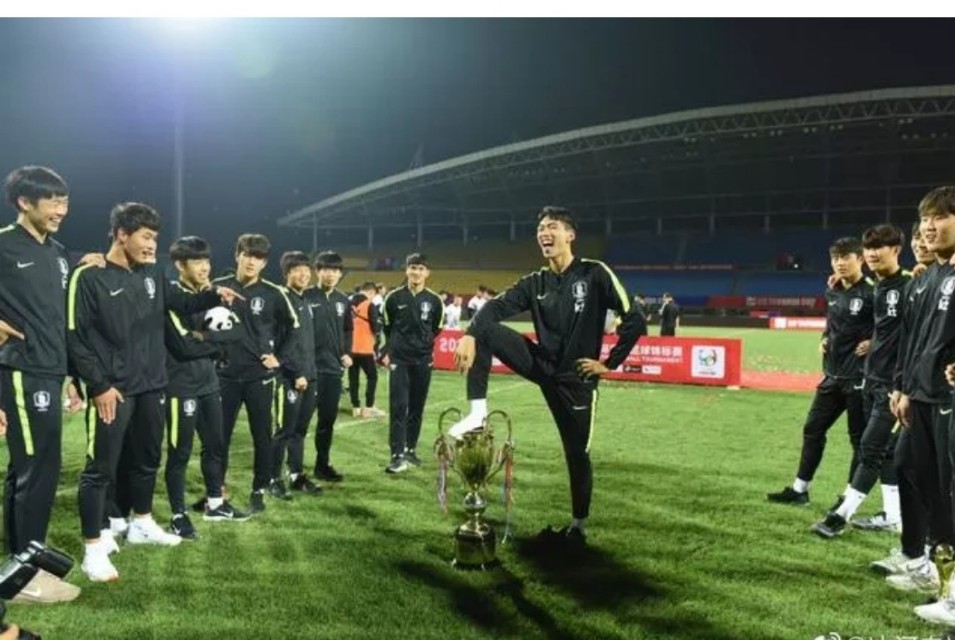 中国足球队员受胯下之辱,中国足球队输得最惨的一次