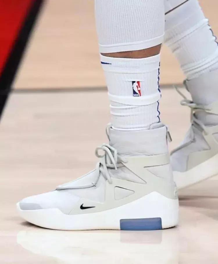 nba欧文5上脚图,nba今日上脚球鞋欧文6