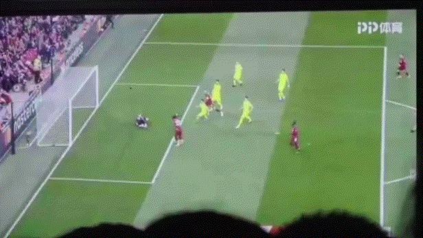 两天筹满300万！千万网友为“足球女孩”暴走