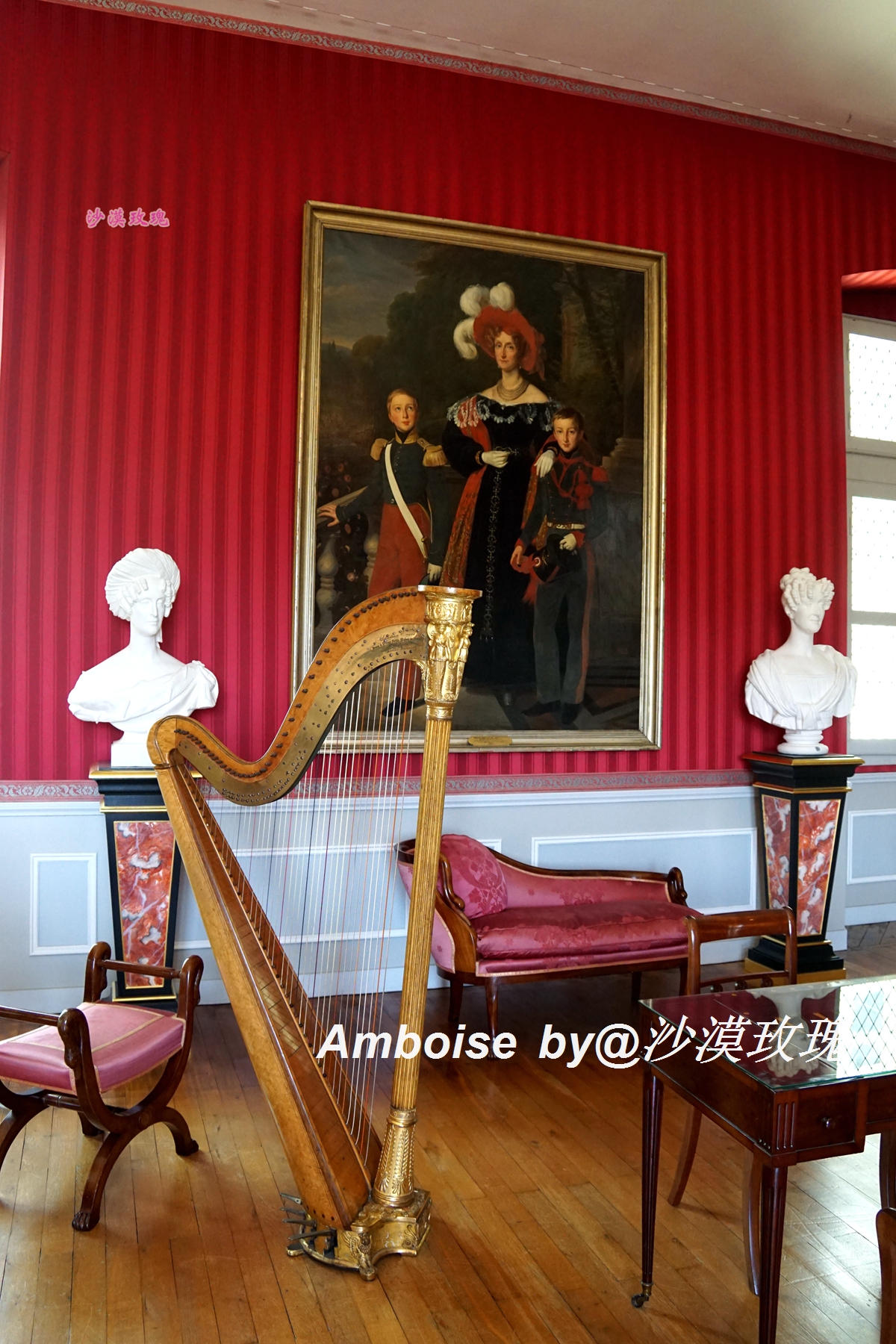 它是法国文艺复兴城堡的代表，一代巨匠达芬奇长眠于此