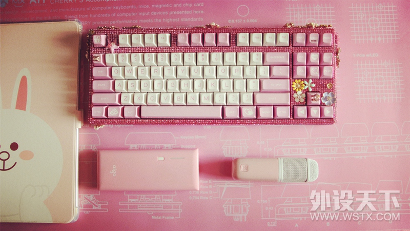 利奥波德：许你粉黛红霞醉梦人家