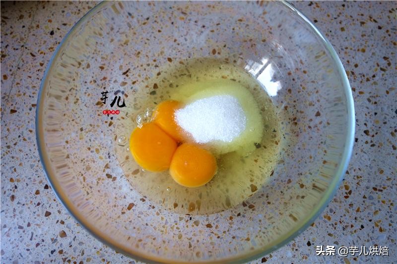 如何做杯子蛋糕好吃,5分钟就可以做好的杯子蛋糕