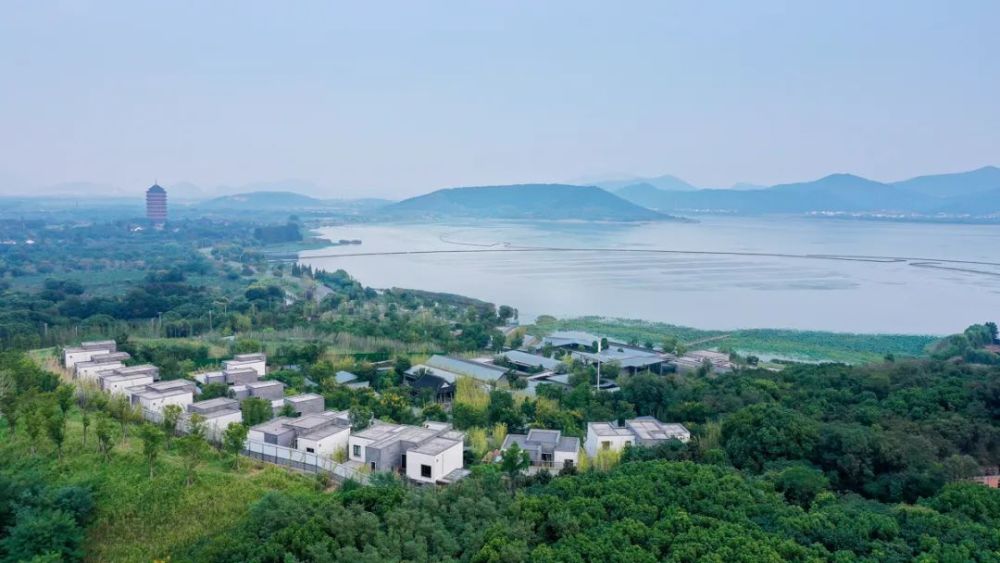 沉醉山水间，自然古朴，苏州裸心泊度假村，金螳螂匠心之作