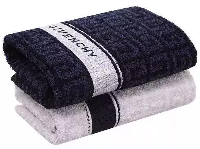 原来你也用Christy的毛巾，难怪我这么中意你