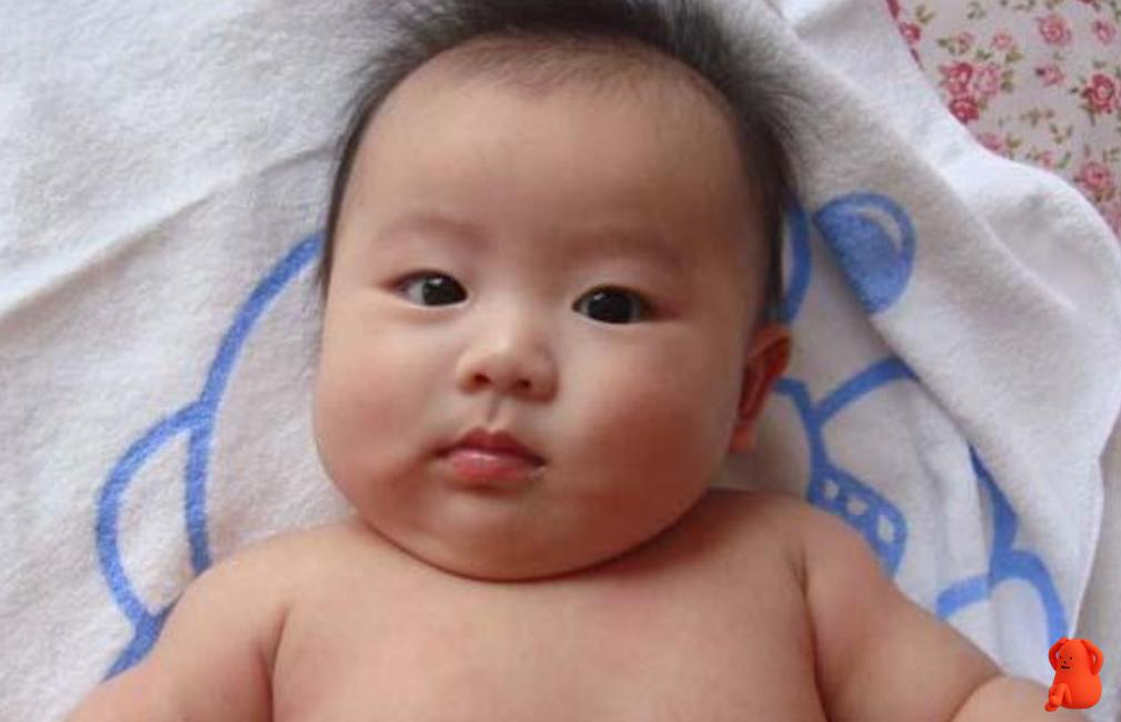 湿纸巾擦屁屁婴儿,湿纸巾能擦宝宝嘴巴嘛