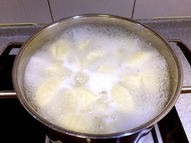 速冻饺子比较好吃,速冻饺子煮得快