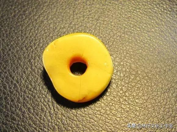 怎么分辨老蜜蜡戒指真假,老蜜蜡单珠怎么鉴定真假