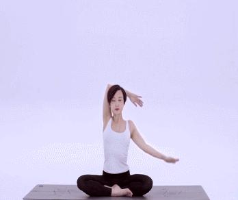 缓解肩颈部的瑜伽动作,颈部歪做瑜伽哪个体式可以改善