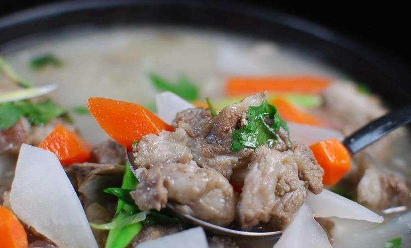 炖羊肉时牢记三不放,炖羊肉只放4种料羊肉没膻味